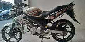 Vixion Putih 2011