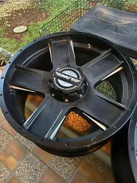 Velg R20 Mickey thompson  pajero fortuner hilux ranger everest vx80
