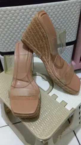 Wedges sendal wanita