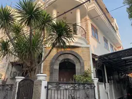 DIJUAL CEPAT RUMAH BESERTA ISINYA AKSES MOBIL STRATEGIS DI SUNTER