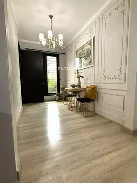 Rumah Rapih Dengan Kolam Renang Di Kebayoran Bintaro 8984