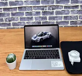 MacBook Pro Retina 13” 2018,Spek Costum