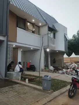Rumah 2 lantai konsep menarik ,limo Depok hanya 15 menit ke MRT