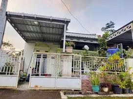 Dikontrakan Rumah 2 Lantai daerah Leyangan