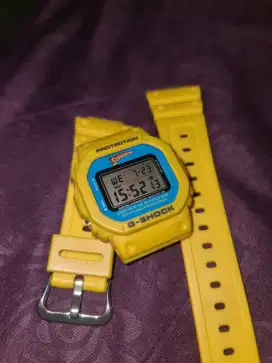 Casio Gshock DW-5600VT X Superman