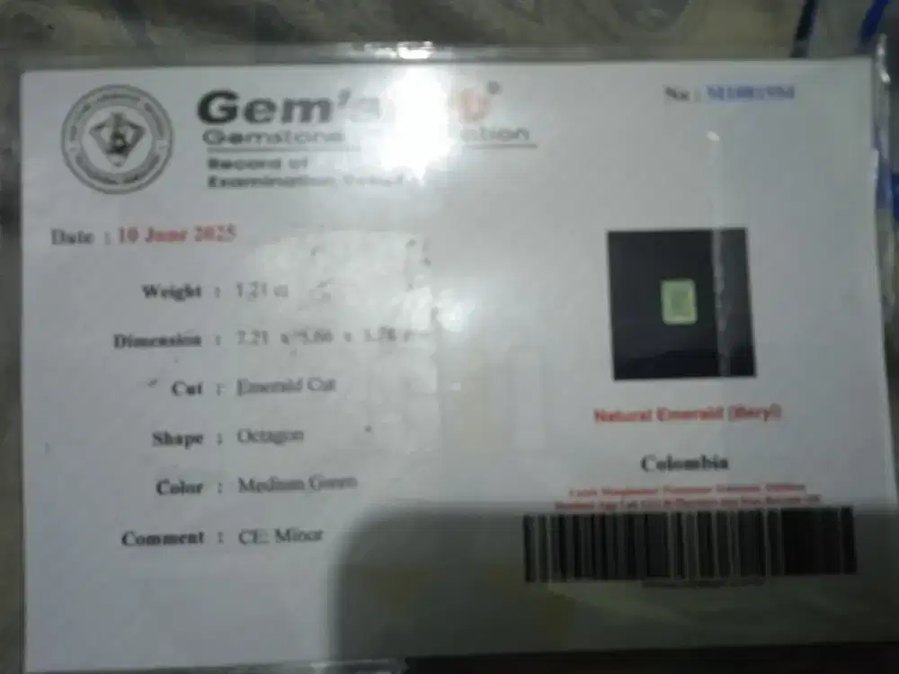 Batu zambrut Colombia minor