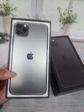 IPhone 11 pro max 256Gb midnight green
