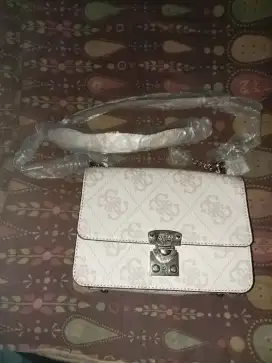 Tas Guess aslii