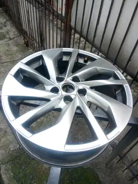 Velg Nissan X-Trail ring 18 original
