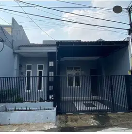 Disewakan Rumah di Bulevard Hijau Harapan Indah Bekasi