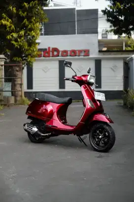PIAGGIO VESPA MATIC S 125 IGET TAHUN 2017