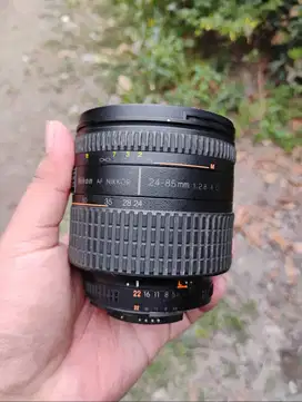 Nikon 24 85 f2,8