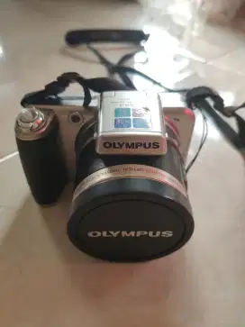 Kamera Digital Olympus SP-800UZ
