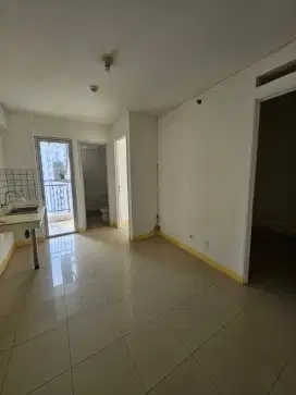 Di jual tower alamanda atas mall Bassura city type 2bedroom kosongan