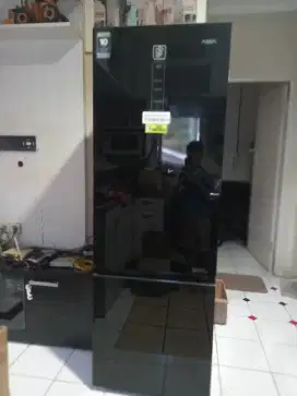 MURAH!!! JUAL KULKAS 2 PINTU MERK AQUA SECOND
