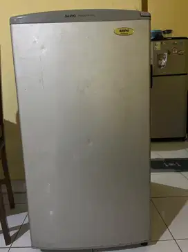 Frezeer Kulkas Asi Sanyo 4 Rak
