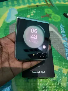 Jual cepat aja samsung z flip 5 8/256 like new sein
