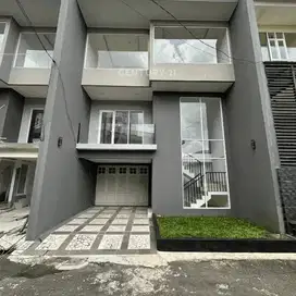 DIJUAL TOWNHOUSE DIJAGAKARSA JAKARTA SELATAN