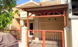 Rumah Wiguna Selatan Gununganyar Surabaya Timur