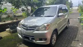 Daihatsu Xenia 2011 Bensin