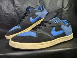 Sepatu sneakers Nike SB Alleyoop second