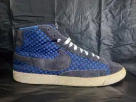 Sepatu sneakers Nike