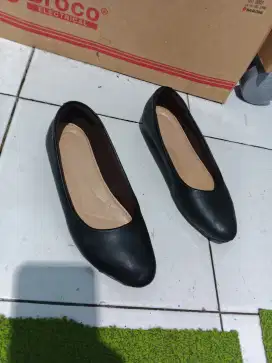 Flatshoes Wanita Trumarco