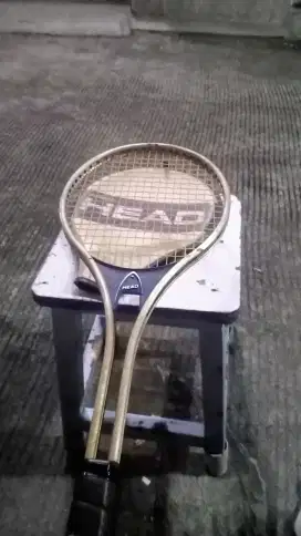 Raket Tenis Merek HEAD Master