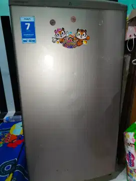 DIJUAL CEPAT BU Freezerr AQUA