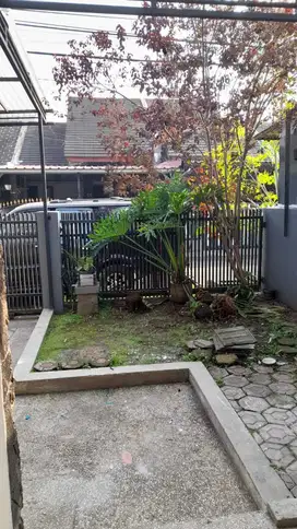 Diseaka Rumah Siap Huni di Parakan Mas Antapani
