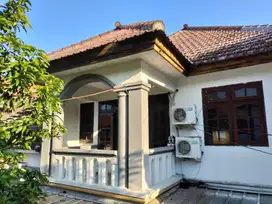 Rumah Hunian+Kost Aktif Ngomset di Jl Brigjen Katamso, Waru, Sda