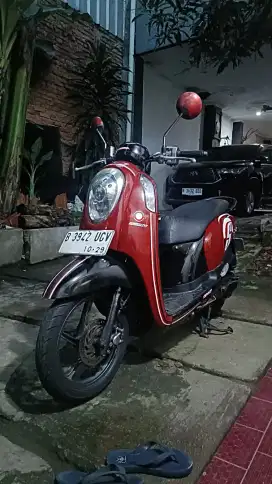 Dijual Honda Scoopy fi th 2014 pjk hidup