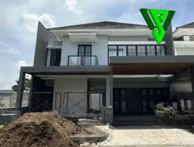 Rumah ninimalis baru royal residence surabaya barat