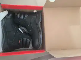 Sepatu safety dr osha