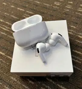 Apple AirPods Pro 1

ANC + Transparency, chip H1, Bluetooth 5.0.