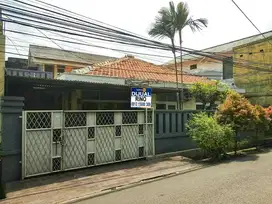 Rumah baru renov strategis nego jalan lemigas Kebayoran lama