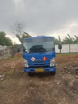 TRUK TANGKI ISUZU ELF 2022