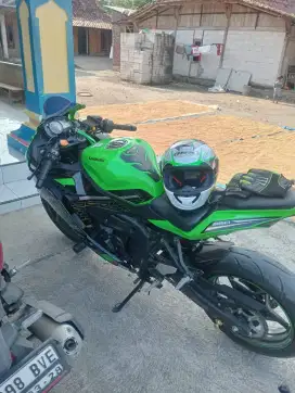 Dijual kawasaki ninja zx250g th 2020,komplit,plat k,pjk hidup,dst.