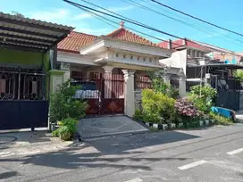 Rumah Terawat Rungkut Siap Huni dekat MERR