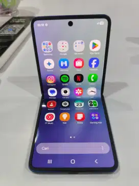 Samsung z flip 7 open po di Atlantis