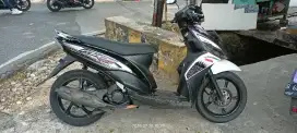 Mio j pakean tiap hari