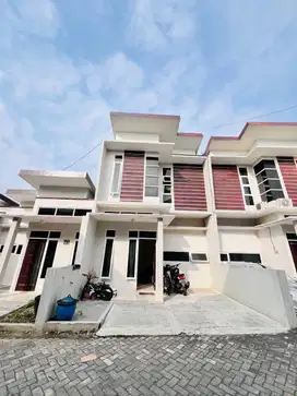 Dijual Cepat, Rumah 2 Lantai di Cluster Tasikmadu, Lowokwaru Malang Ko