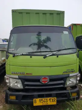HINO DUTRO 110 SDL ENGKEL LONG BOX JUMBO