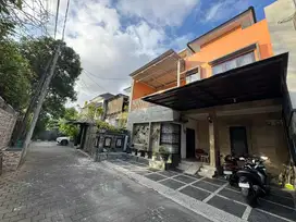 Dijual Rumah 3 lantai