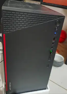 Dijual 1 set komputer lengkap.