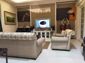 RUMAH COCOK UNTUK KELUARGA DI MENTENG JAKARTA PUSAT COZY