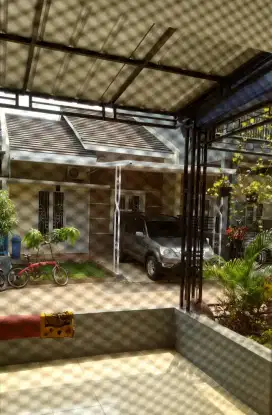 Rumah Disewakan /Dikontrakan Tahunan 2 KT 1 KM Di Jati Warna Bekasi