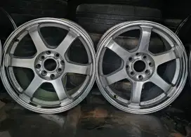 Velg Rays TE37 R16 PCD4x100/114.3 Silver Polish. Lebar 7 ET 40.