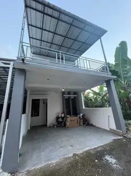 Rumah 2 Lantai Nyaman Dalam Komplek di Sayap Cikutra Bandung