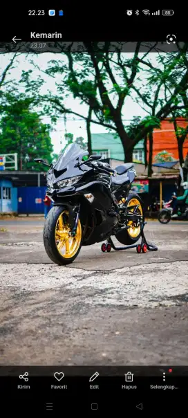 Dijual motor Kawasaki ninja 250 type zx25r tahun 2021